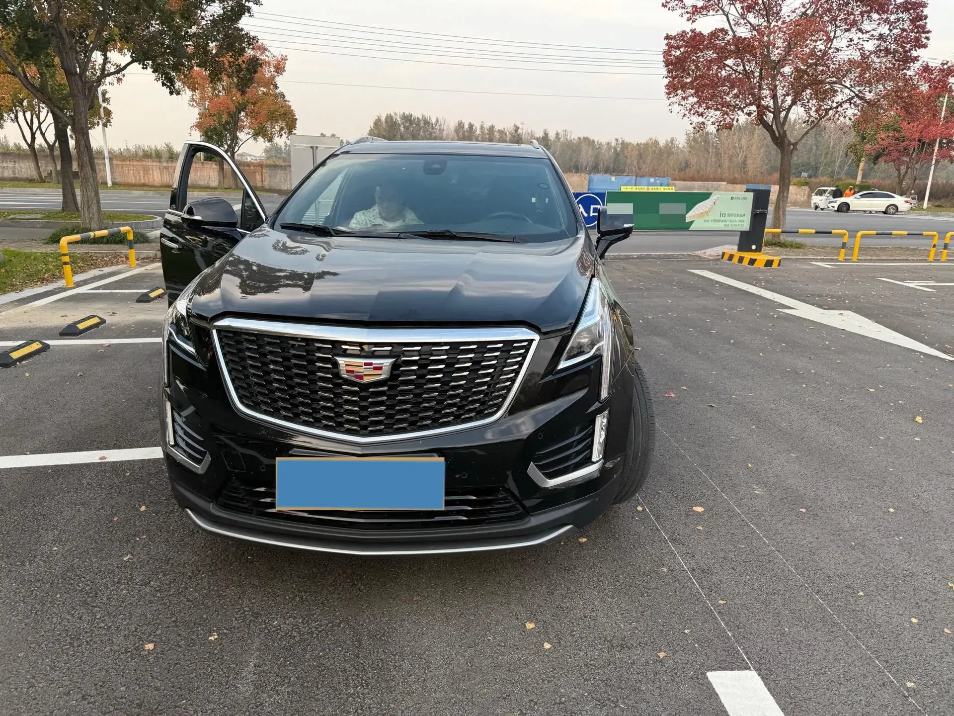 2022 CADILLAC XT5 thumbnail 3