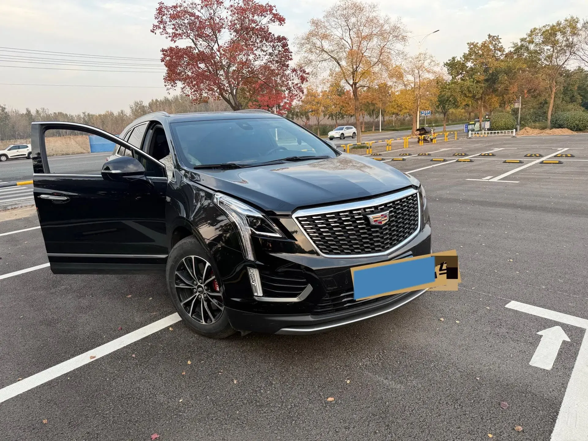 2022 CADILLAC XT5 thumbnail 2