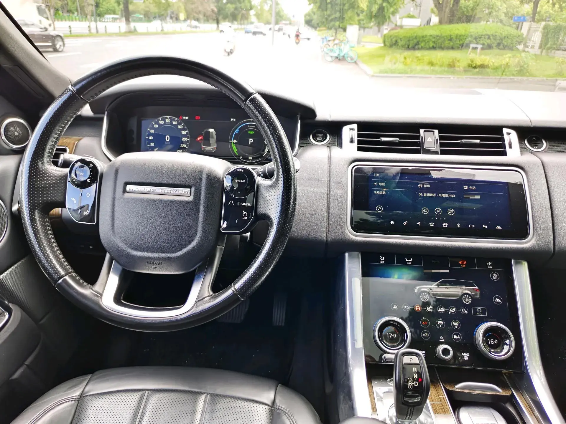 2018 LAND ROVER thumbnail 3