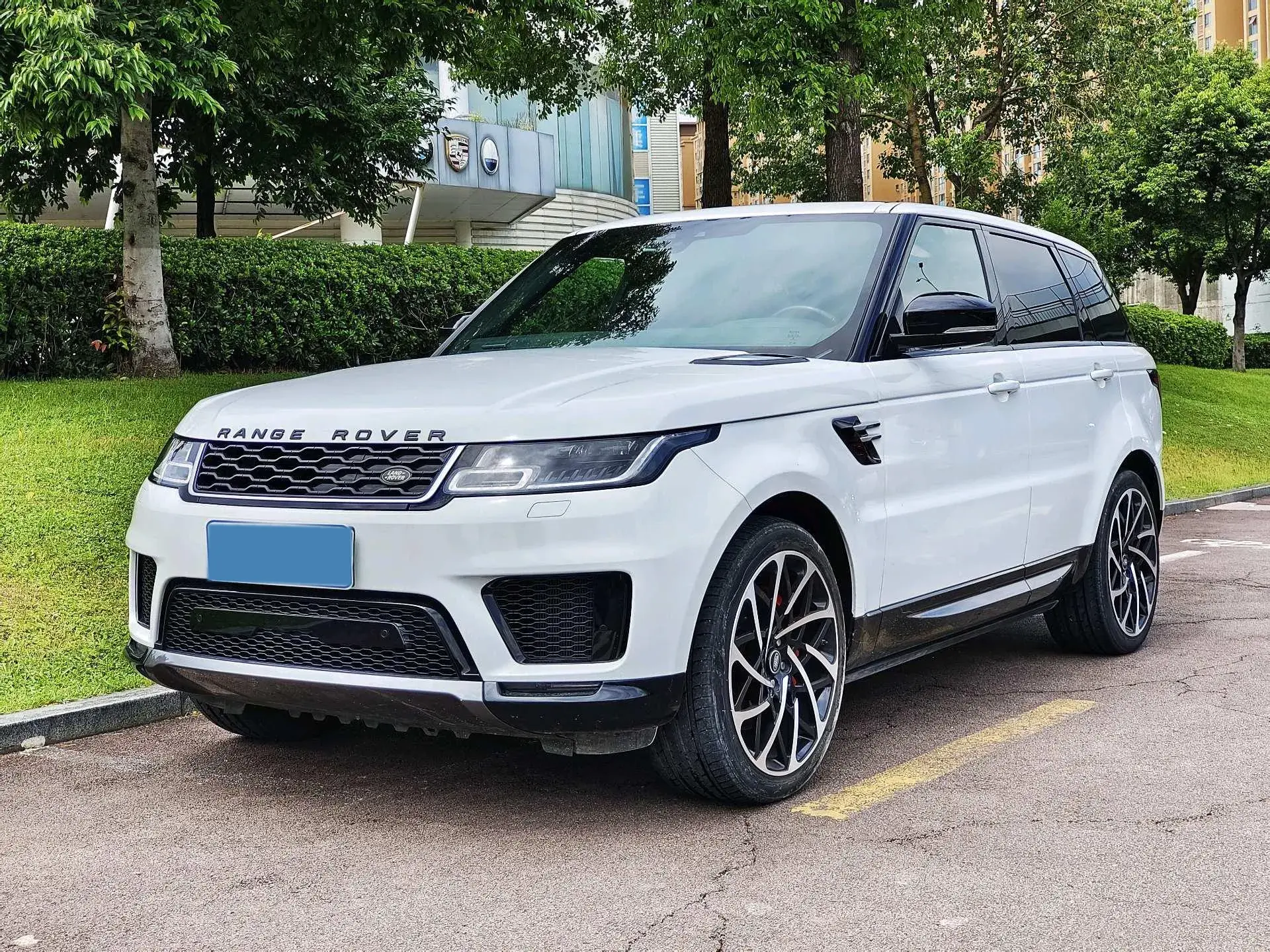 2018 LAND ROVER view 1