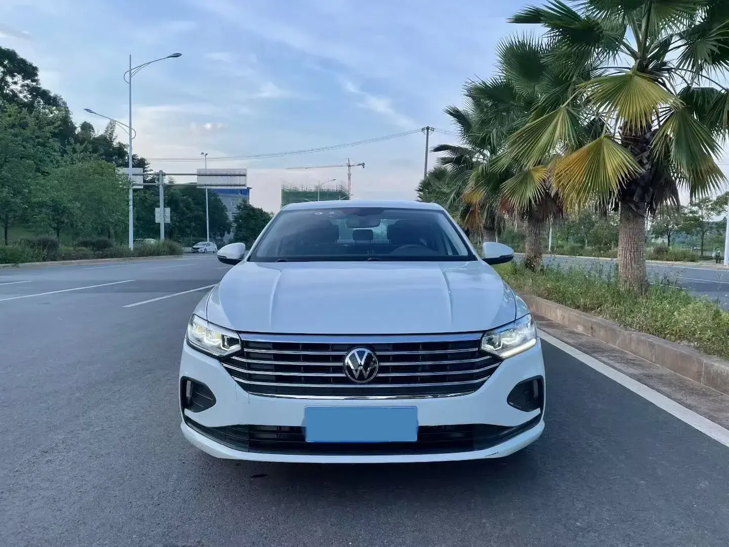 2023 VOLKSWAGEN LAVIDA thumbnail 2