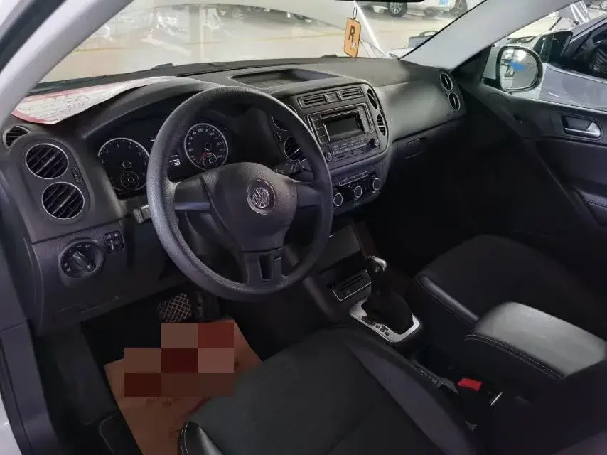 2016 VOLKSWAGEN TIGUAN thumbnail 4