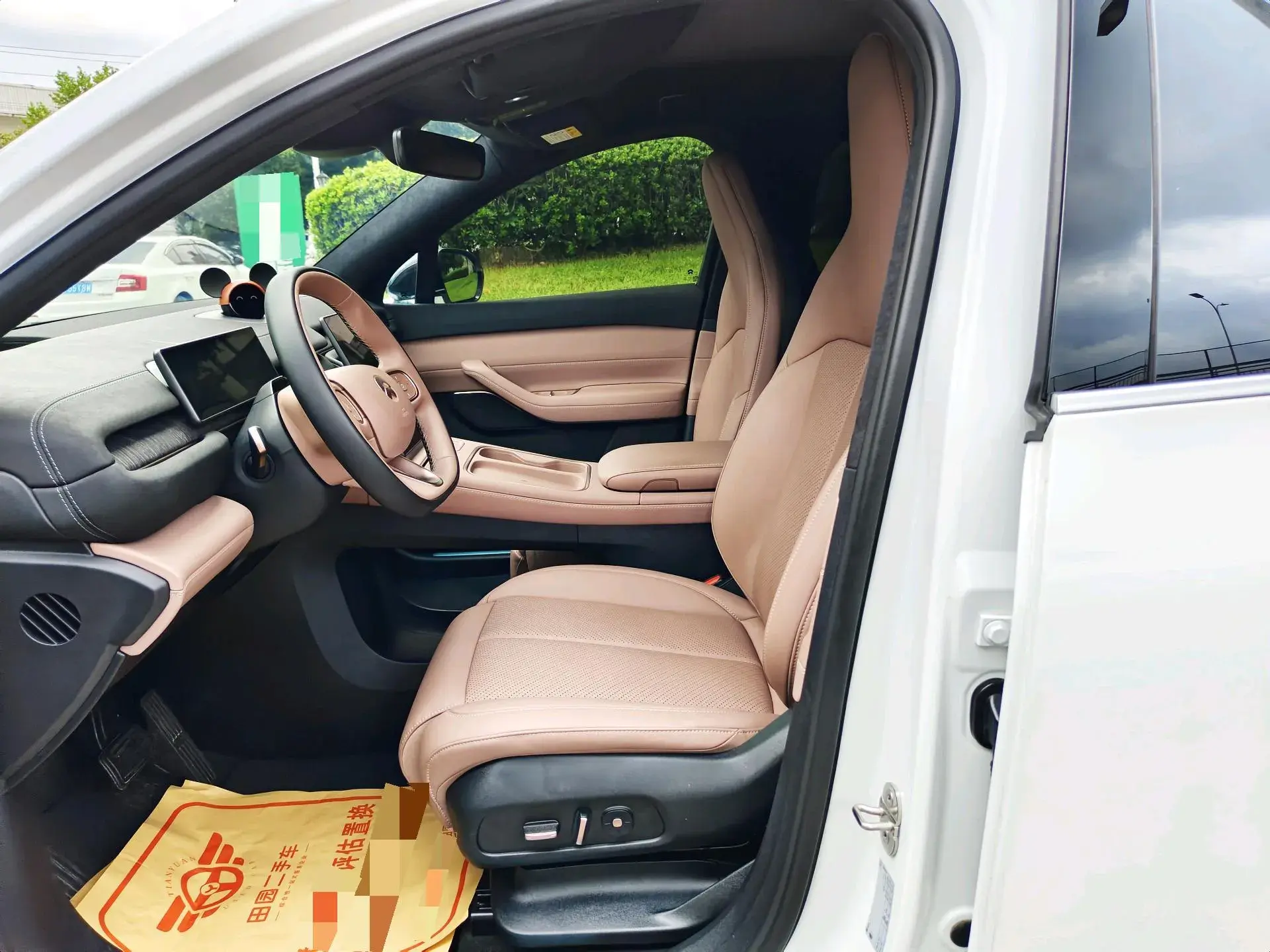 2024 NIO EC6 thumbnail 2