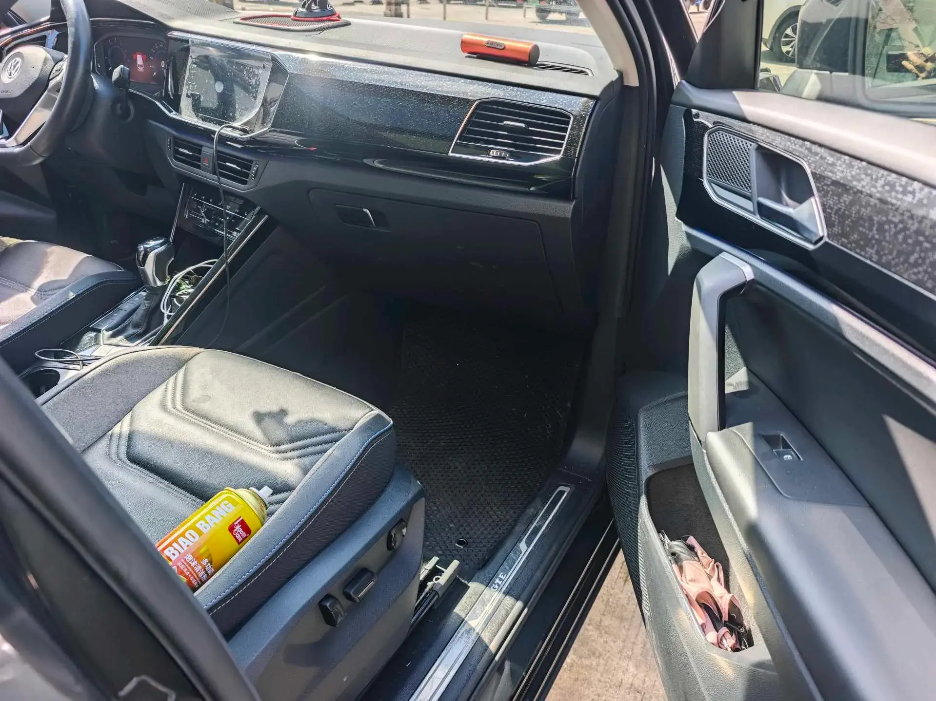 2020 VOLKSWAGEN TAYRON thumbnail 2