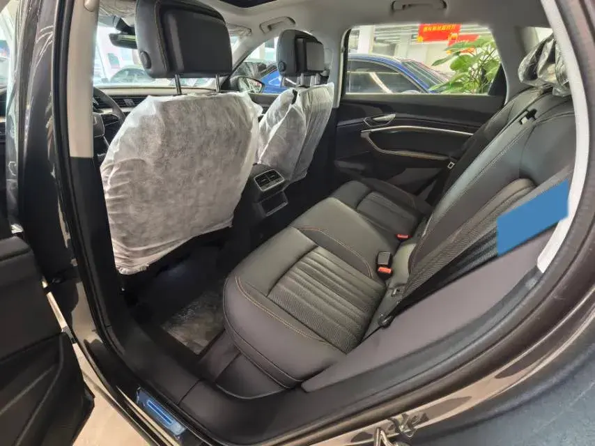 2025 AVATR 12 thumbnail 4