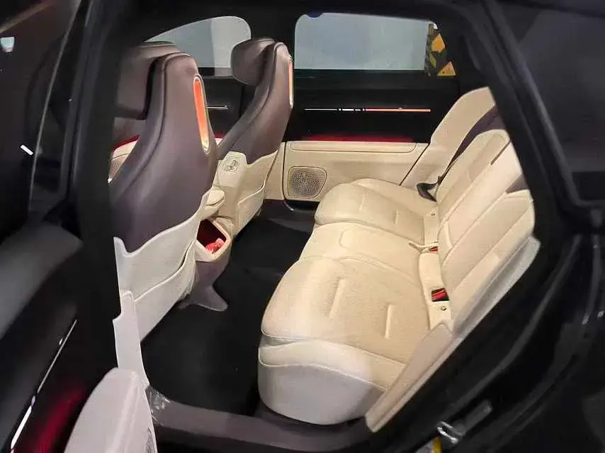 2025 AVATR 12 thumbnail 3