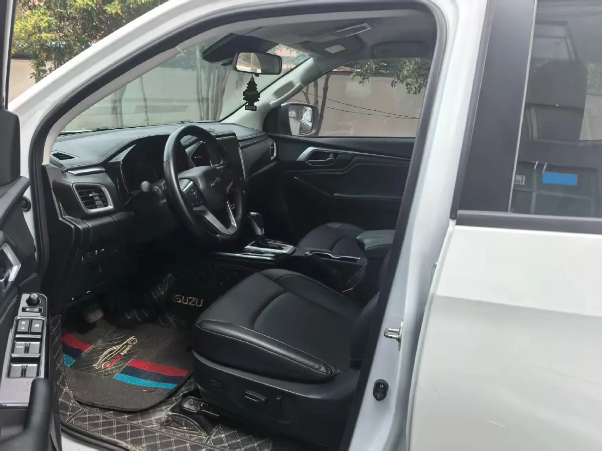 2021 Isuzu D-MAX 1.9T 163HP L4 6AT,autocango,china used car exporter,china ev exporter,chinese used car exporter,chinese used ev exporter