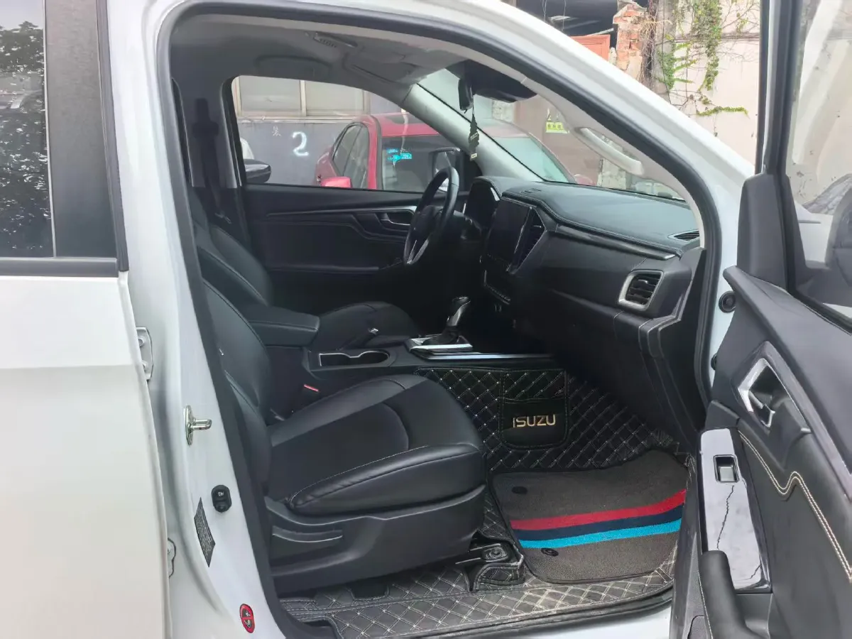 2021 Isuzu D-MAX 1.9T 163HP L4 6AT,autocango,china used car exporter,china ev exporter,chinese used car exporter,chinese used ev exporter