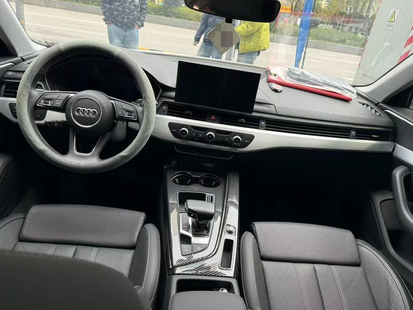 2024 AUDI A4L thumbnail 4