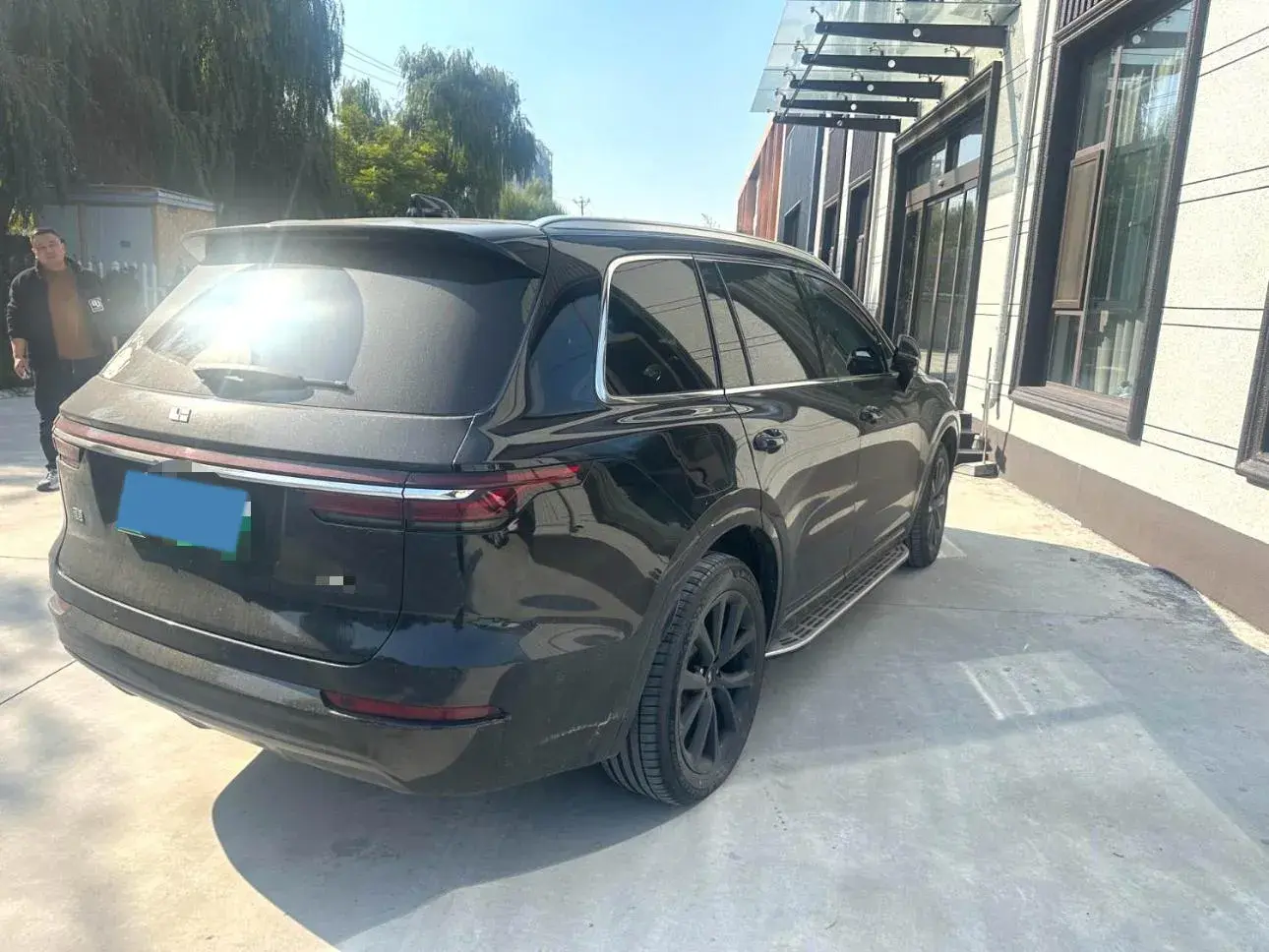 2021 LI ONE thumbnail 3