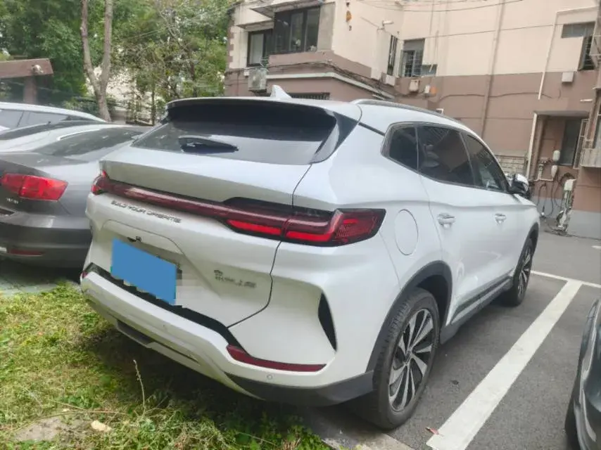 2023 BYD SONG thumbnail 4