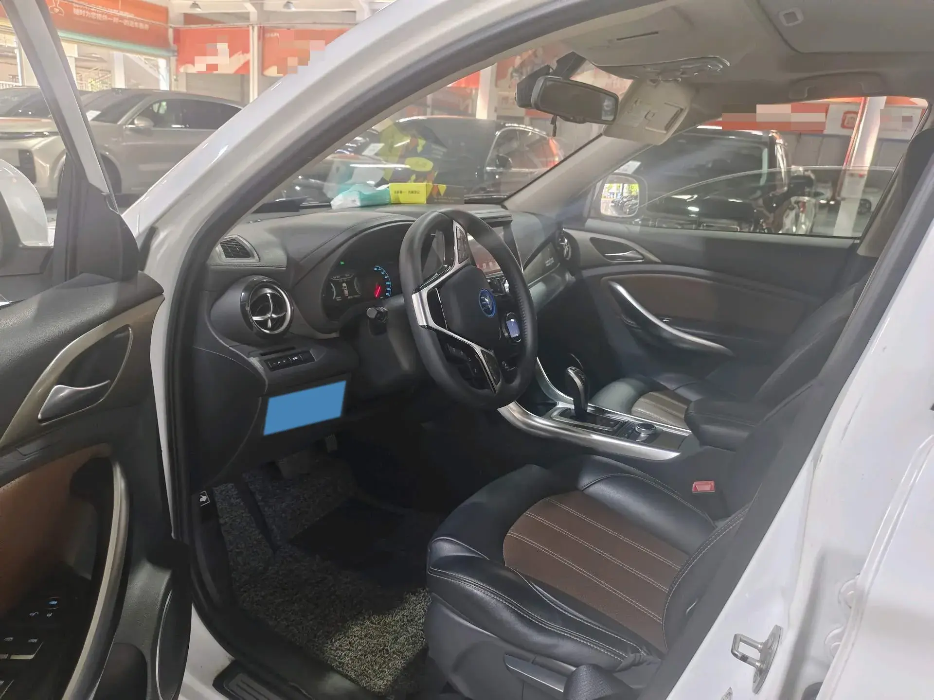 2017 BYD SONG thumbnail 2