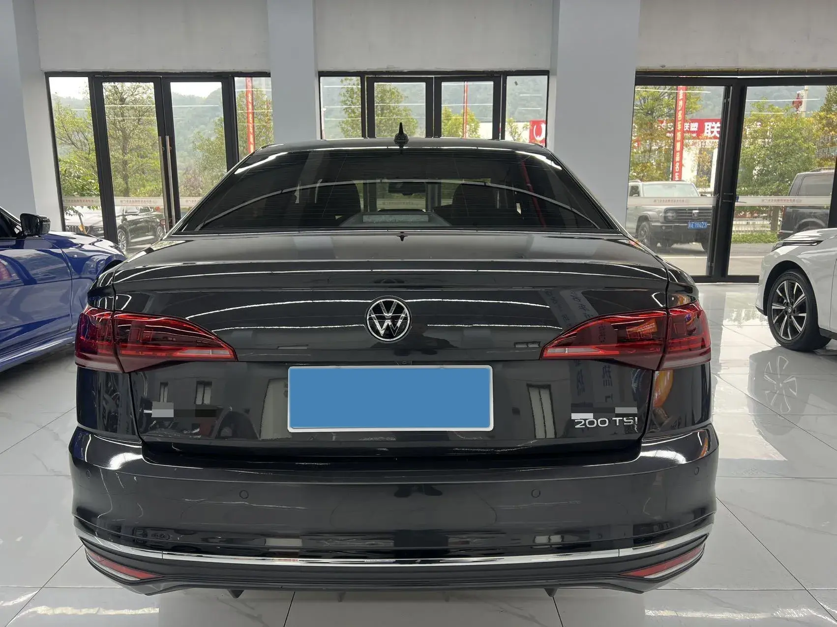 2023 VOLKSWAGEN BORA thumbnail 3