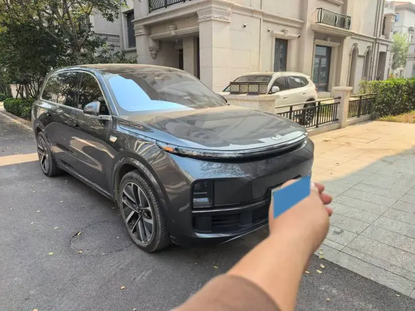 2023 LI L9 thumbnail 2