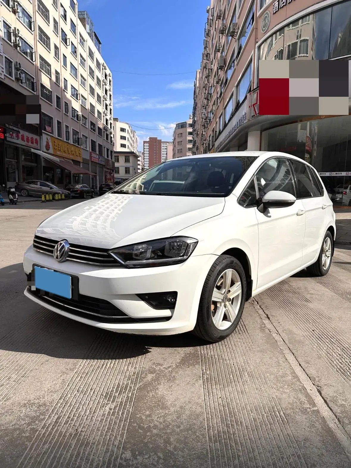 2018 VOLKSWAGEN GOLF view 1