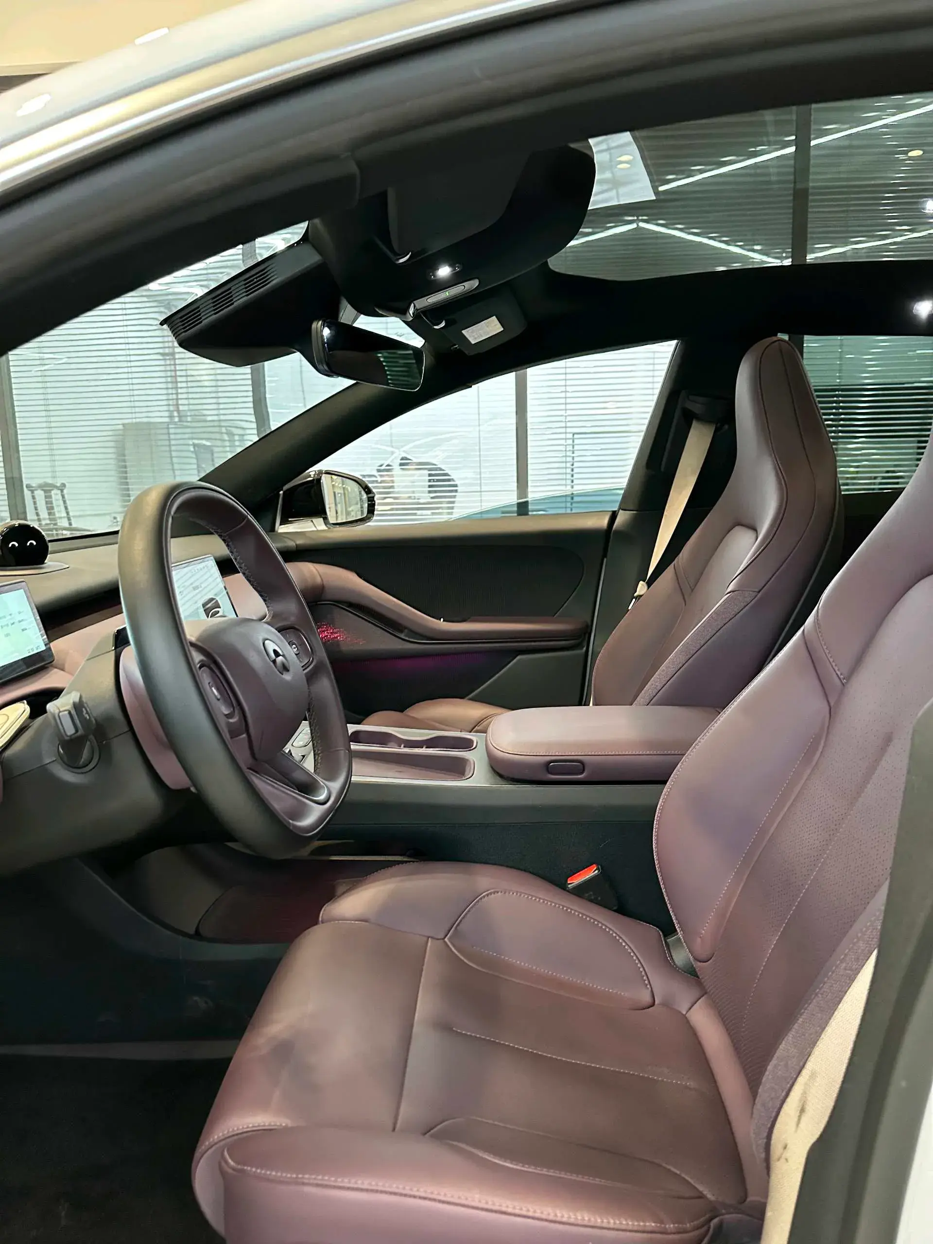 2024 NIO ET5 thumbnail 4