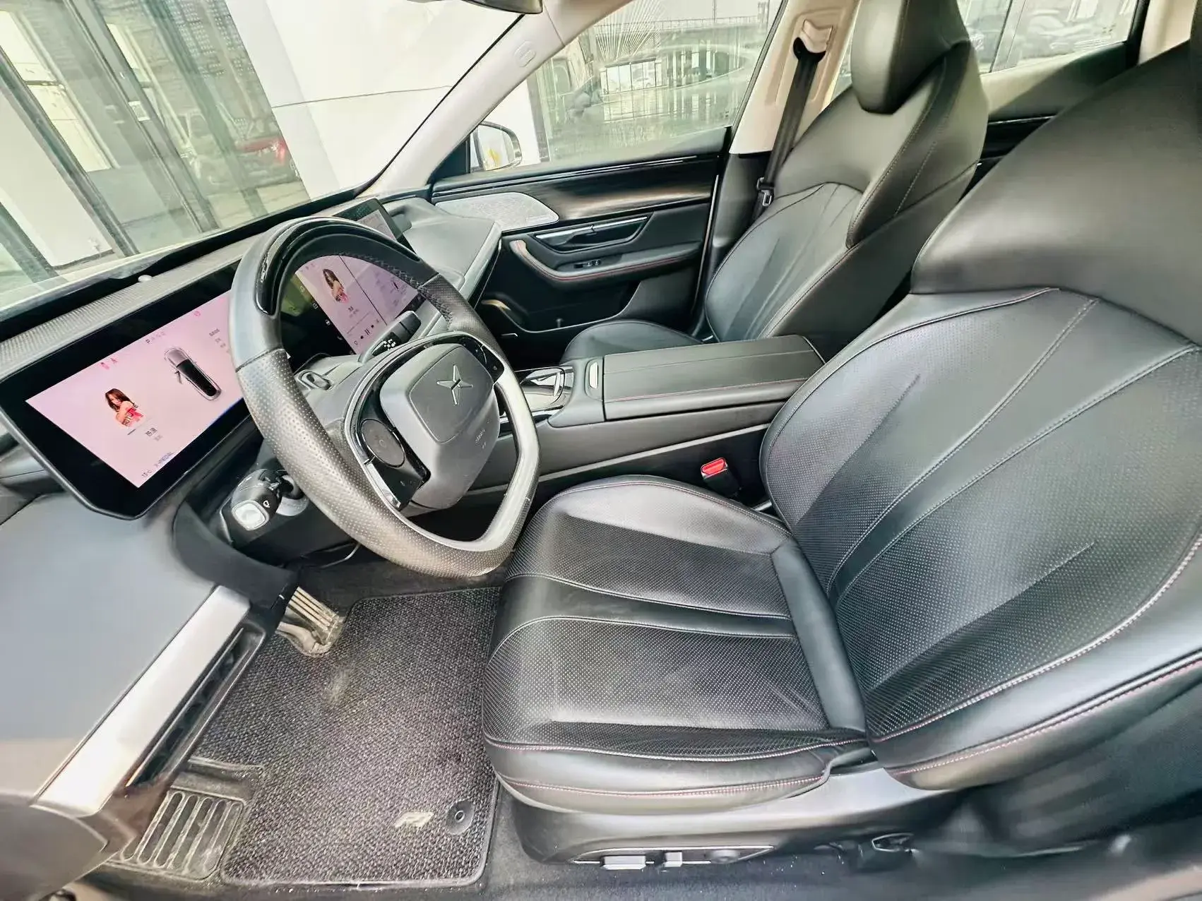 2020 XPENG P7 thumbnail 4