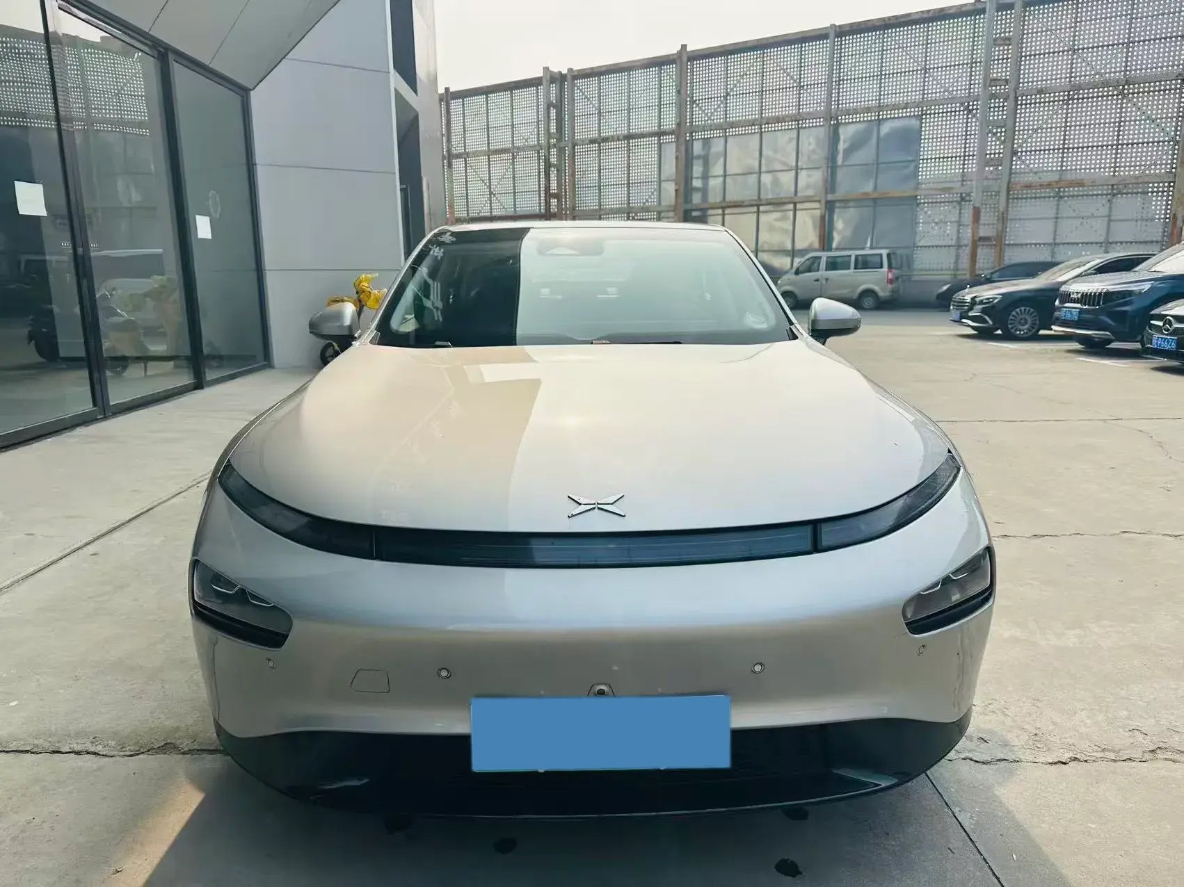 2020 XPENG P7 thumbnail 2