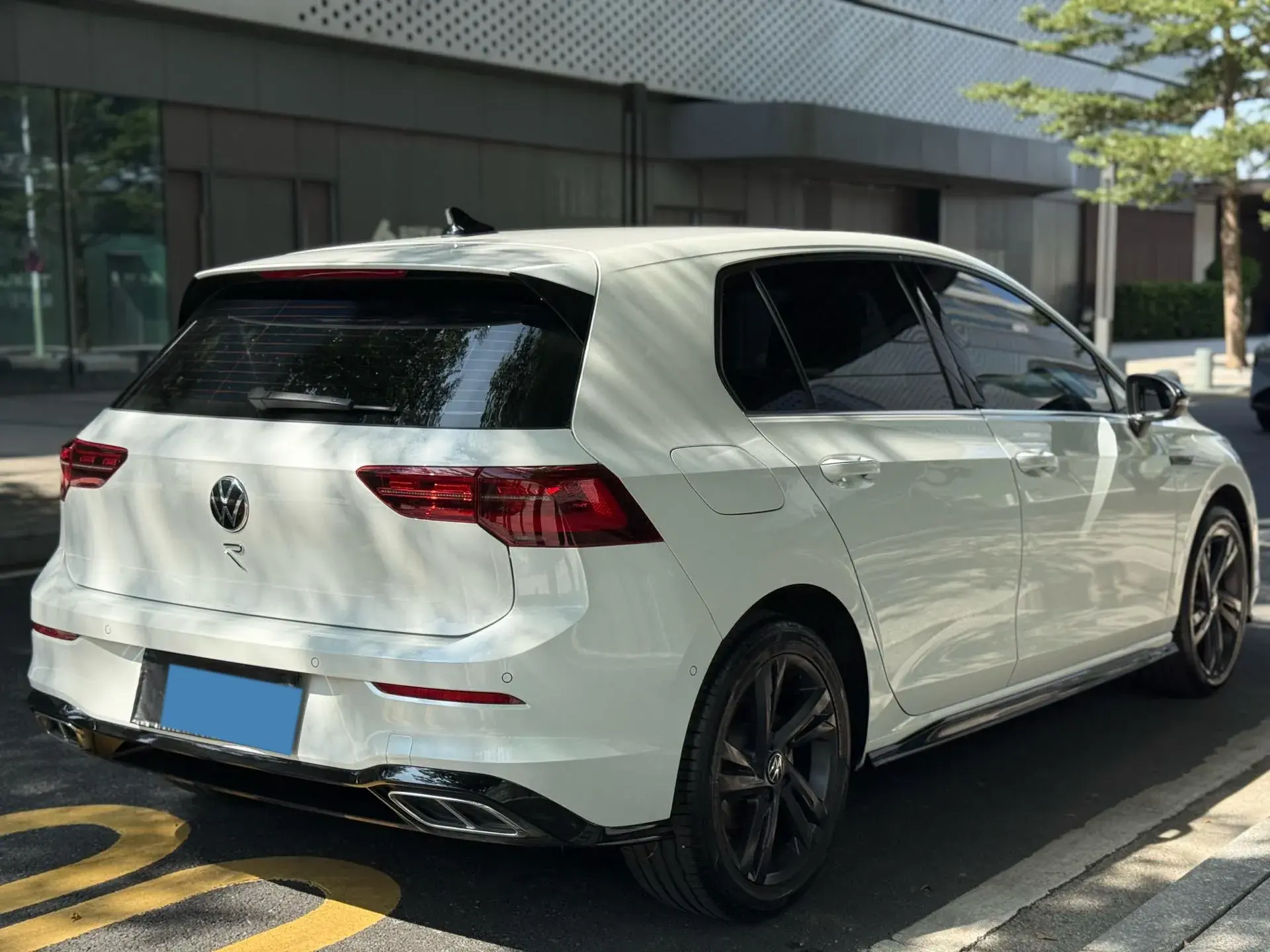 2023 VOLKSWAGEN GOLF thumbnail 4