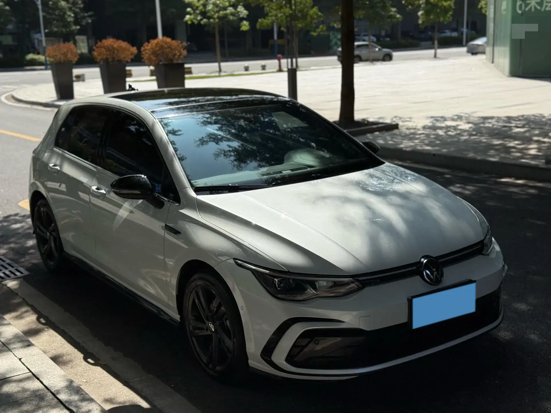 2023 VOLKSWAGEN GOLF thumbnail 2