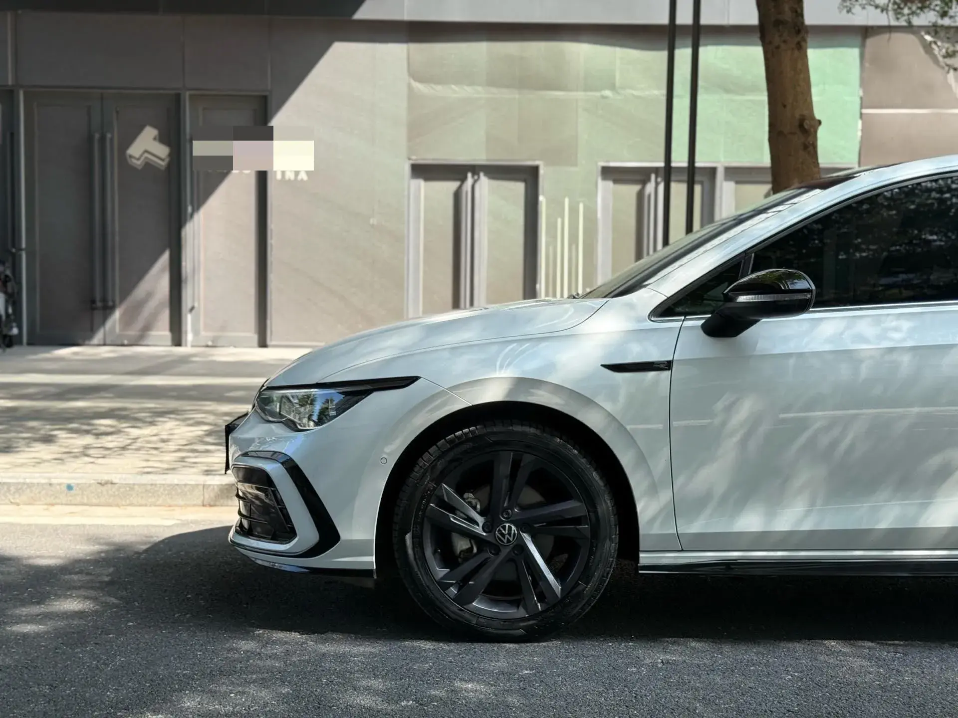 2023 VOLKSWAGEN GOLF thumbnail 3