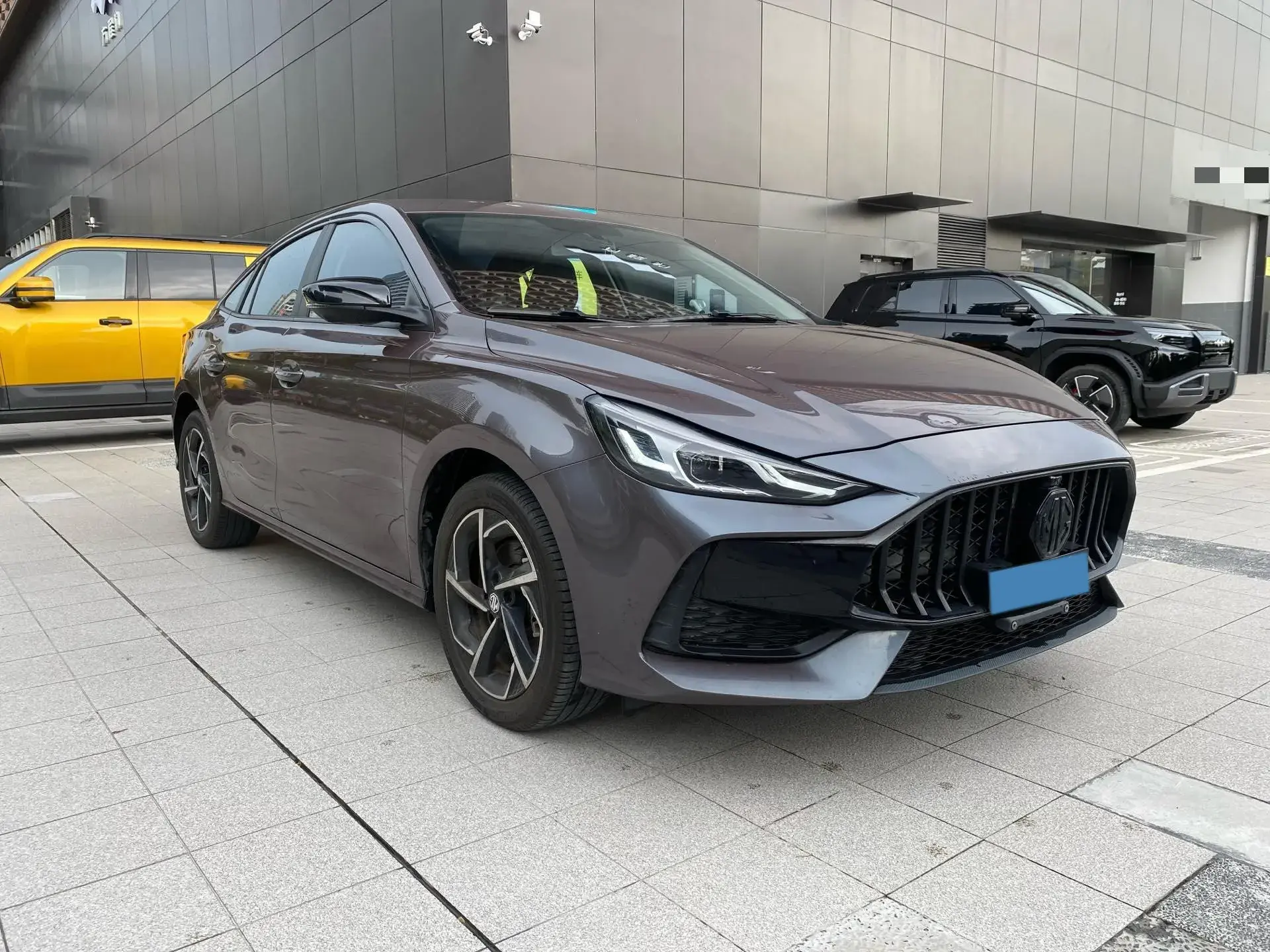 2021 MG 5 thumbnail 3