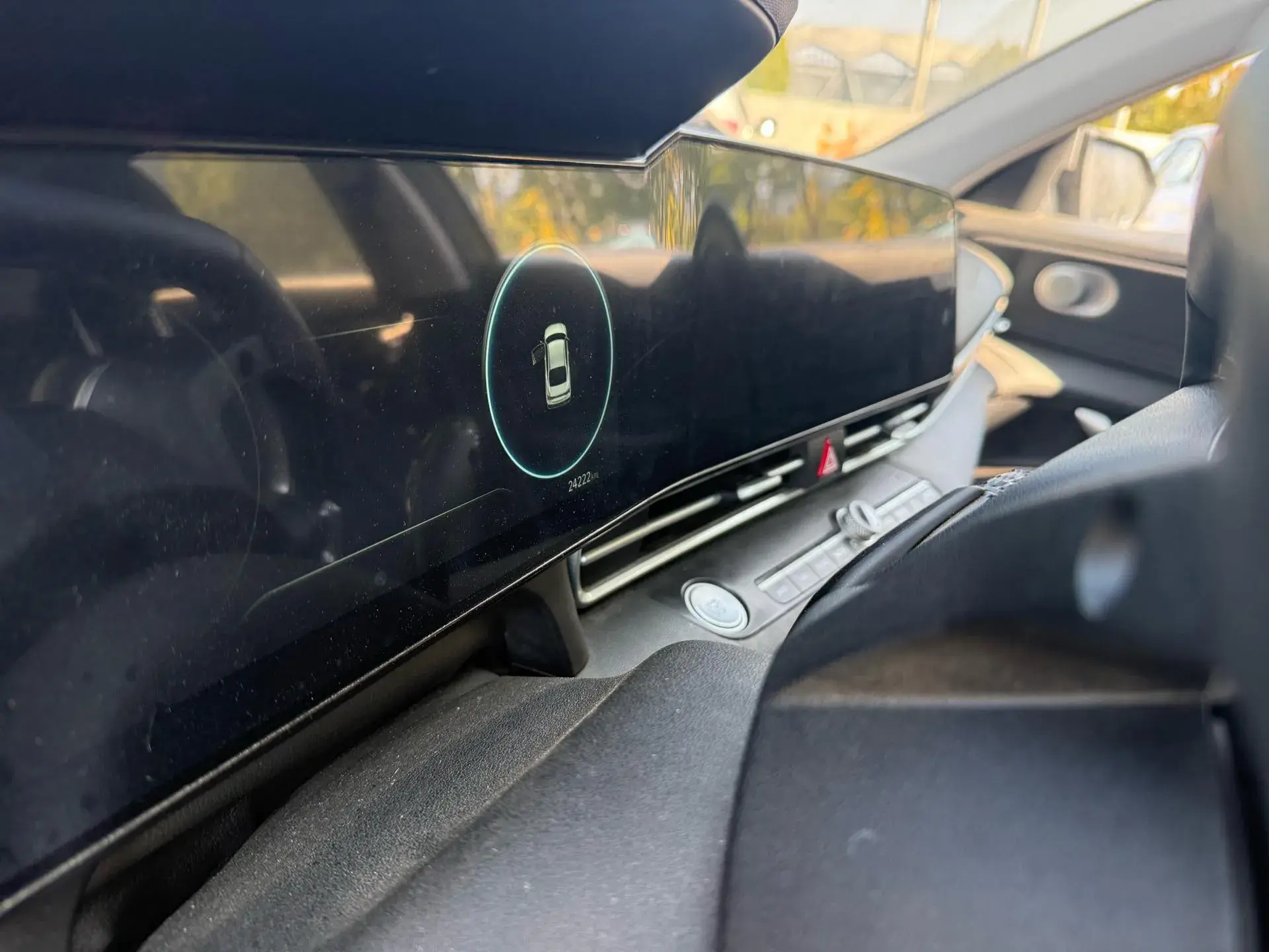 2023 HYUNDAI ELANTRA thumbnail 4