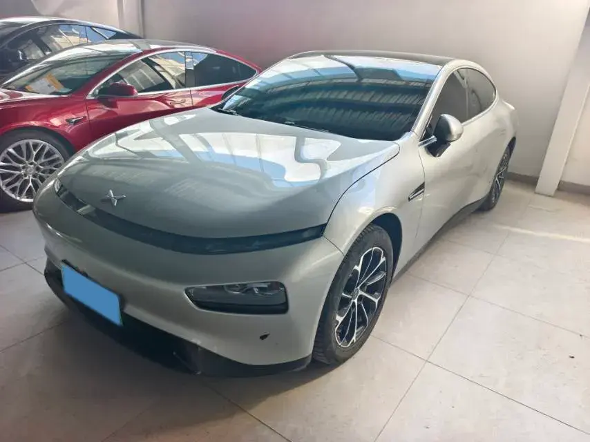 2022 XPENG P7 view 1