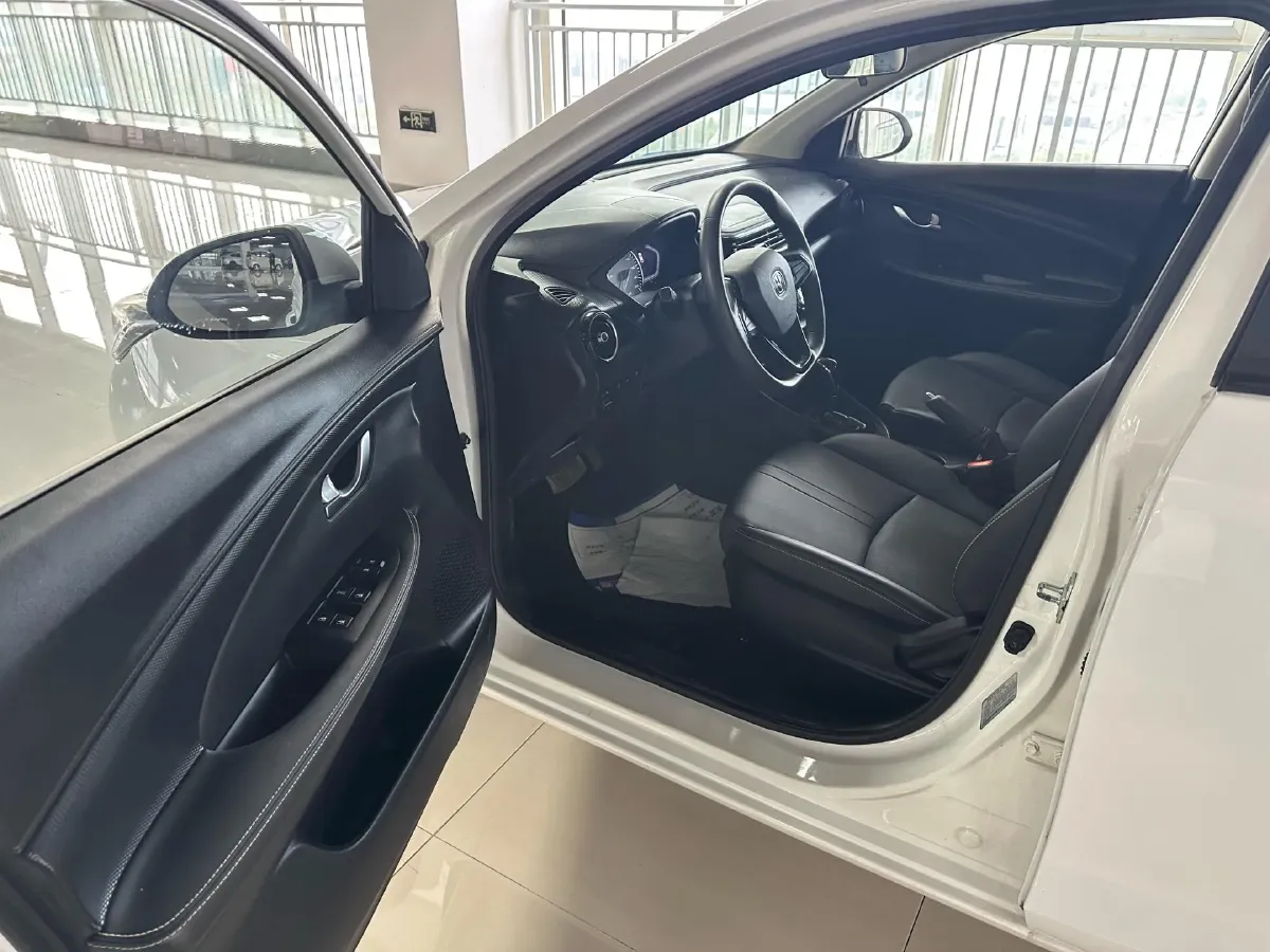 2019 ChangAn Alsvin 1.5L 107HP L4 5DCT,autocango,china used car exporter,china ev exporter,chinese used car exporter,chinese used ev exporter