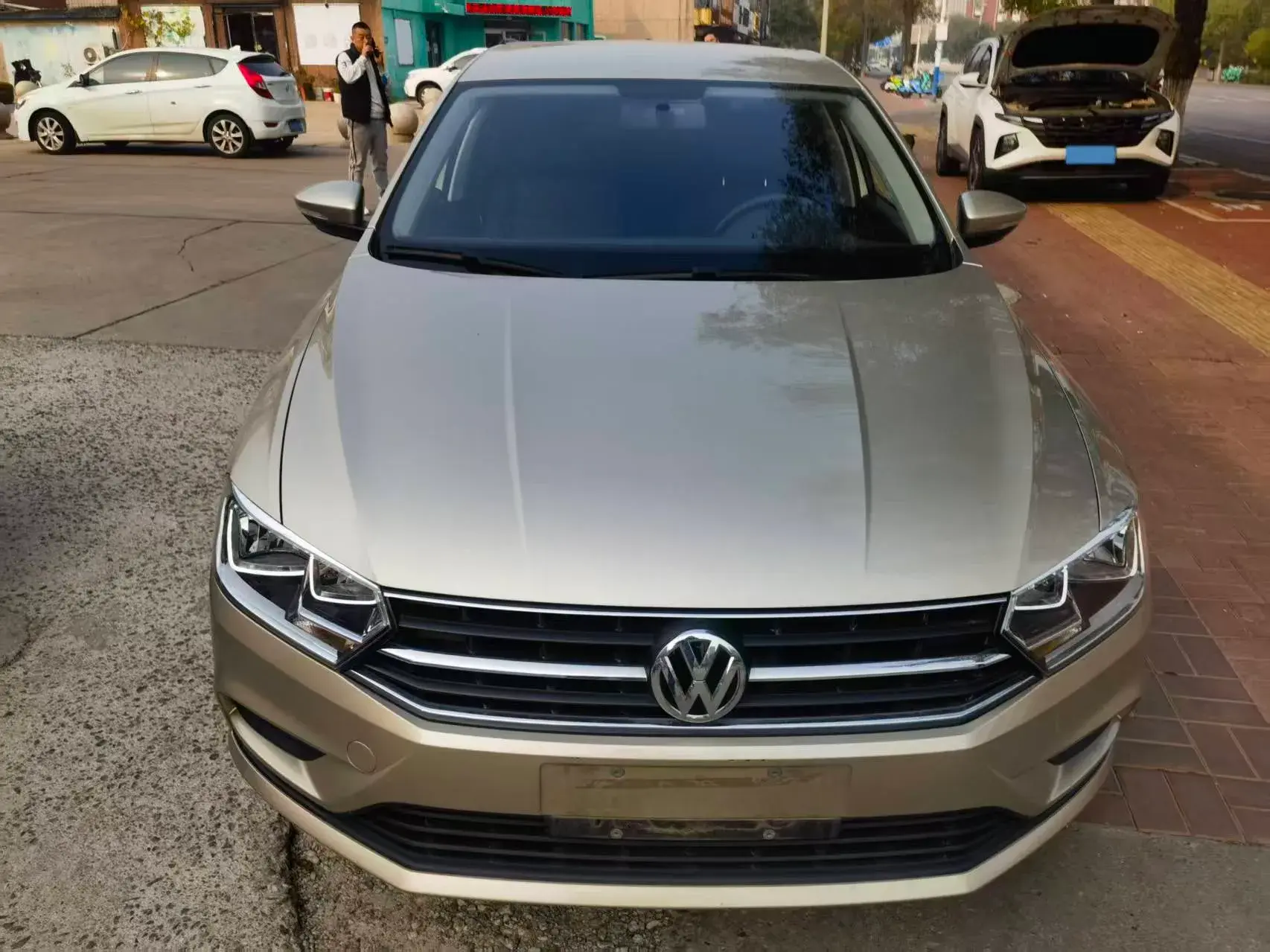 2019 VOLKSWAGEN BORA thumbnail 3