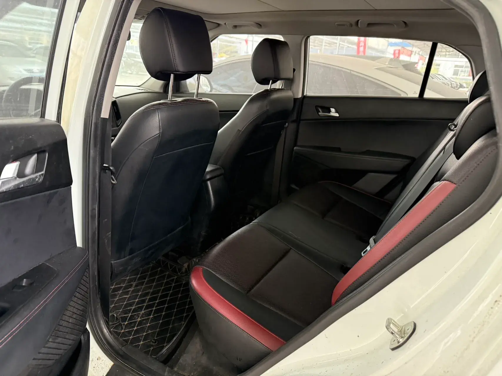 2017 HYUNDAI IX25 thumbnail 4