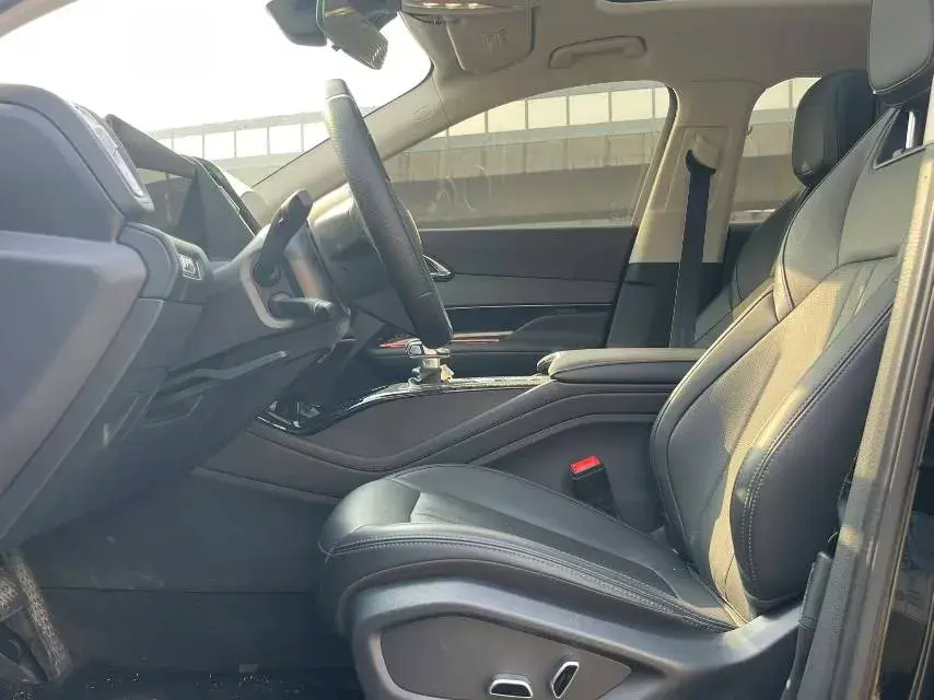 2024 HONGQI HS3 thumbnail 4