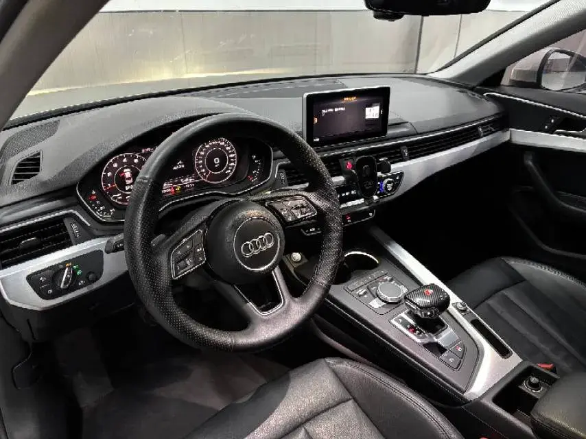 2019 AUDI A4L thumbnail 2