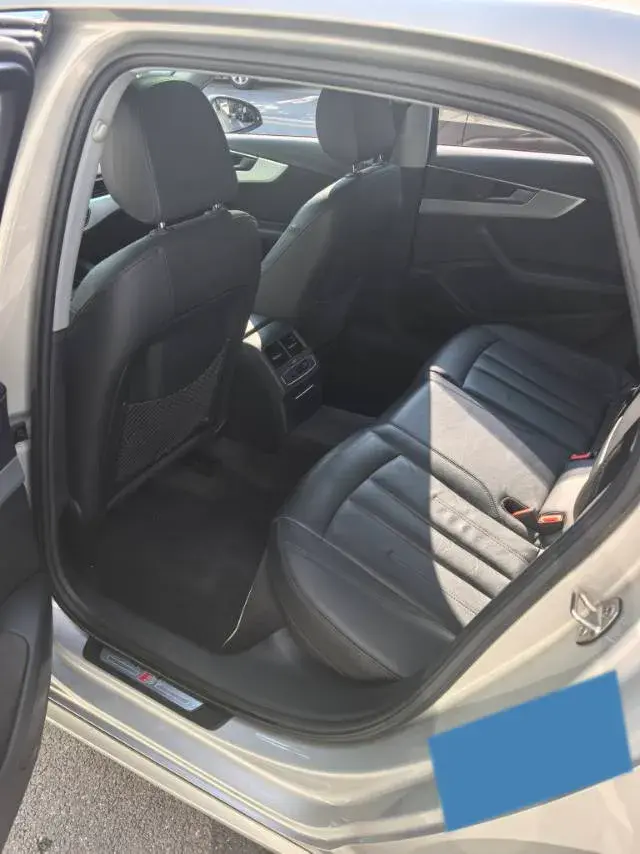 2019 AUDI A4L thumbnail 4