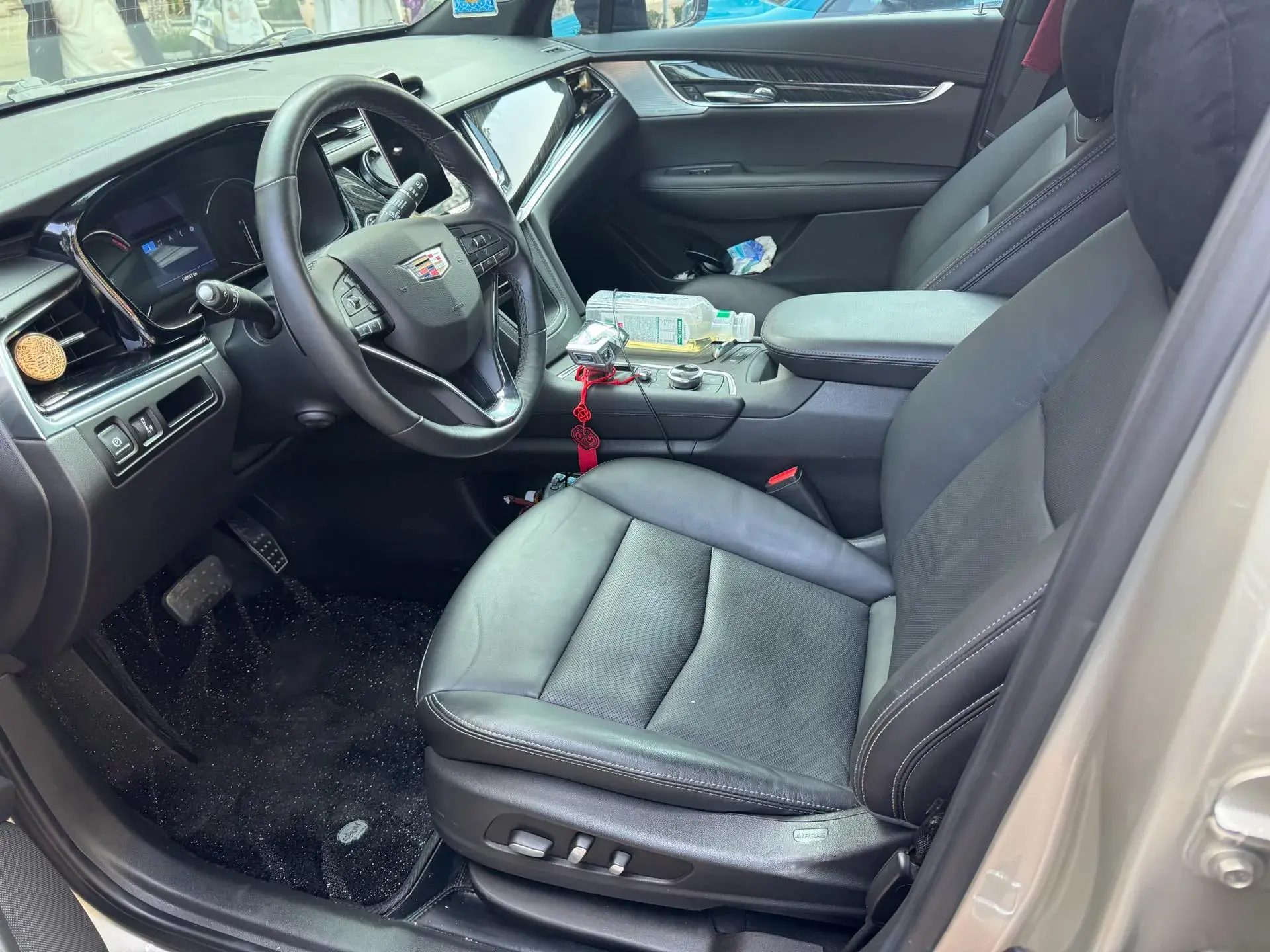 2021 CADILLAC XT6 thumbnail 3