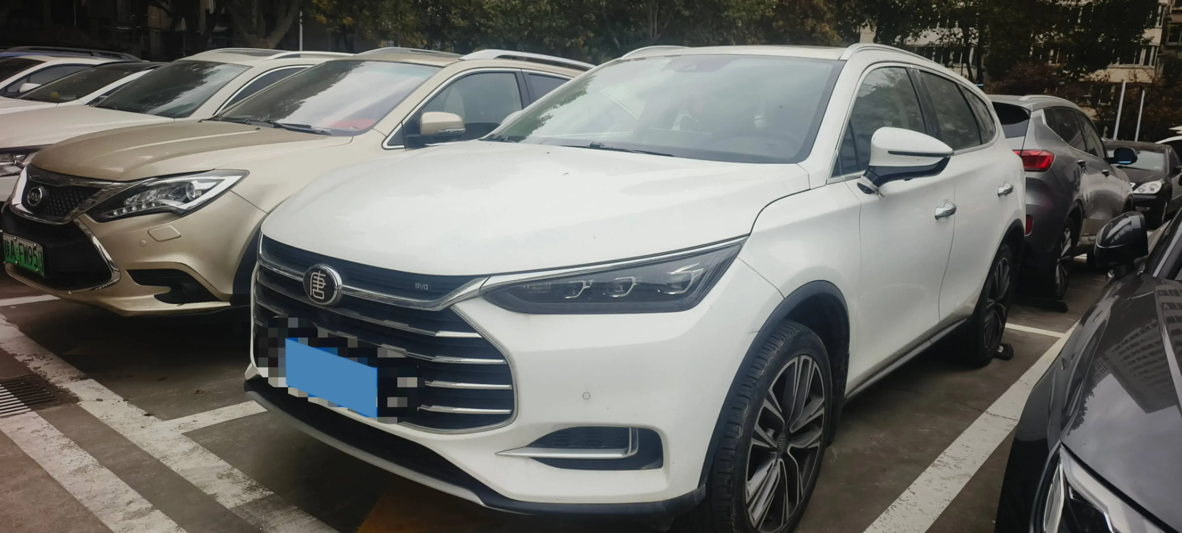2018 BYD TANG view 1