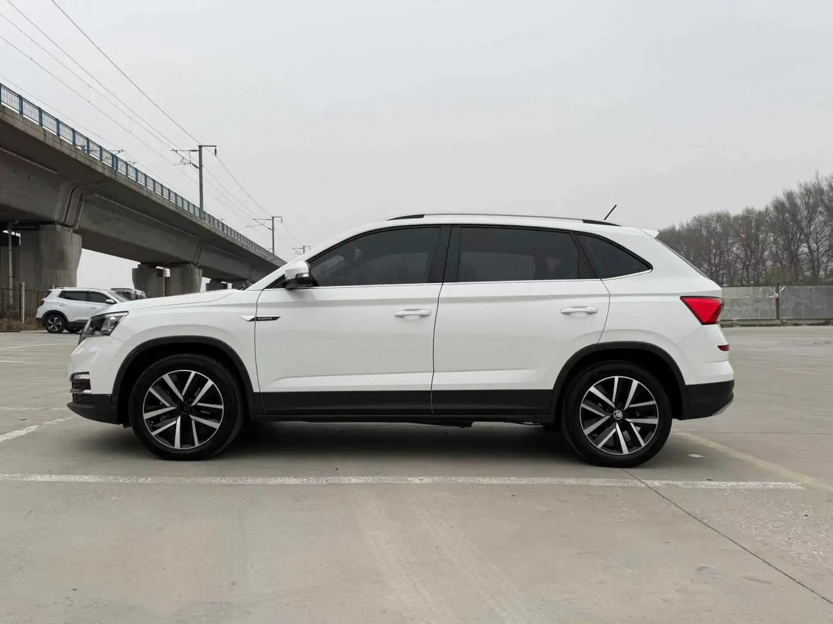 2021 SKODA KAMIQ thumbnail 3