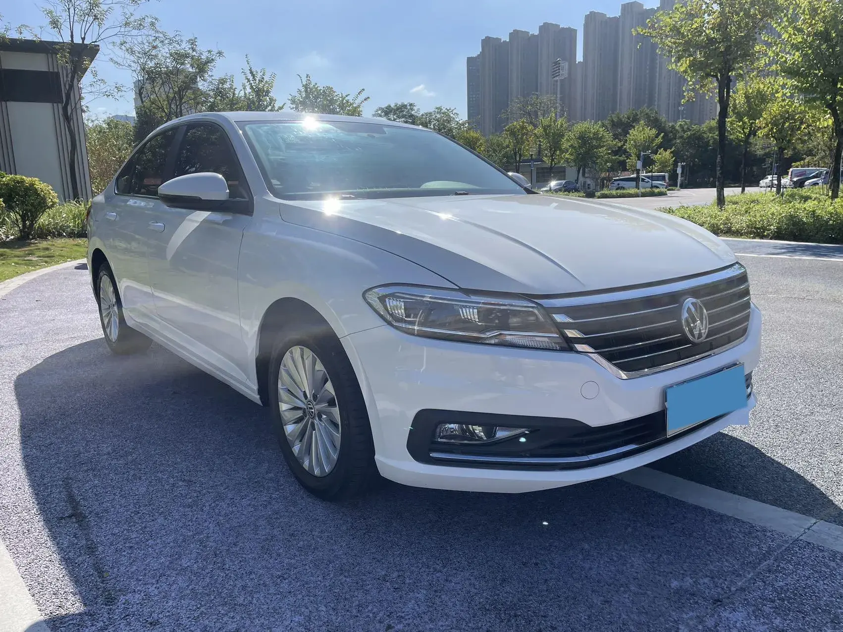 2018 VOLKSWAGEN LAVIDA thumbnail 2