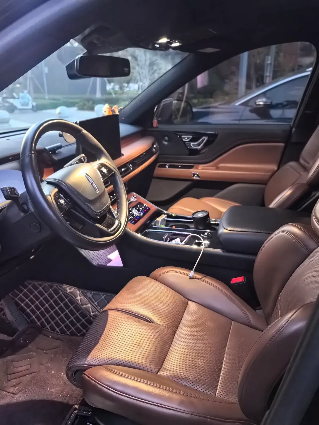 2023 LINCOLN AVIATOR thumbnail 2