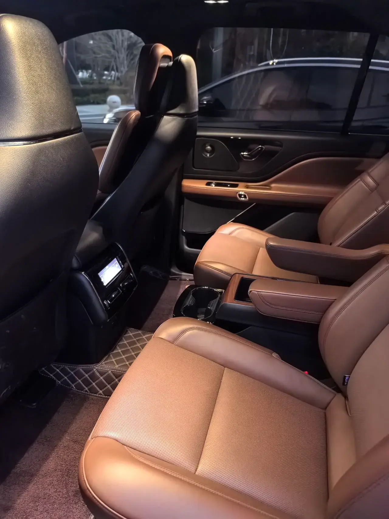 2023 LINCOLN AVIATOR thumbnail 3