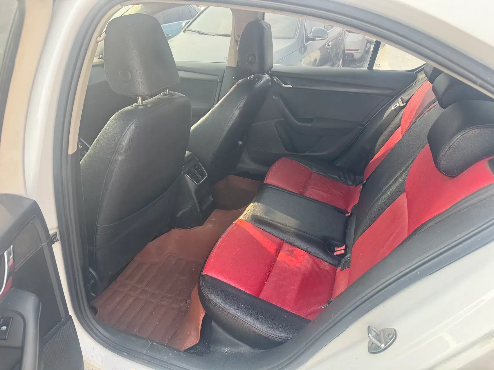 2017 SKODA OCTAVIA thumbnail 4