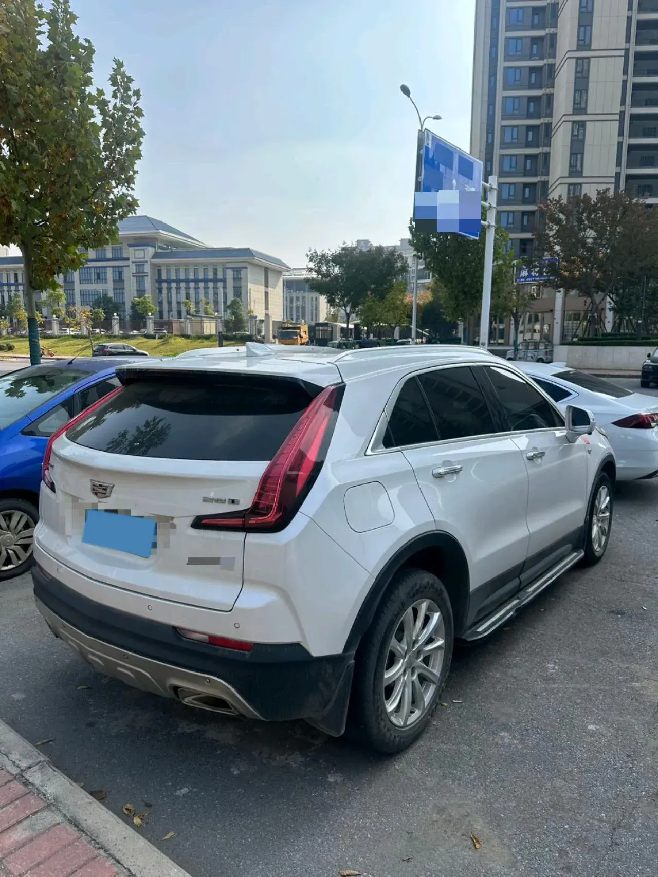 2021 CADILLAC XT4 thumbnail 2