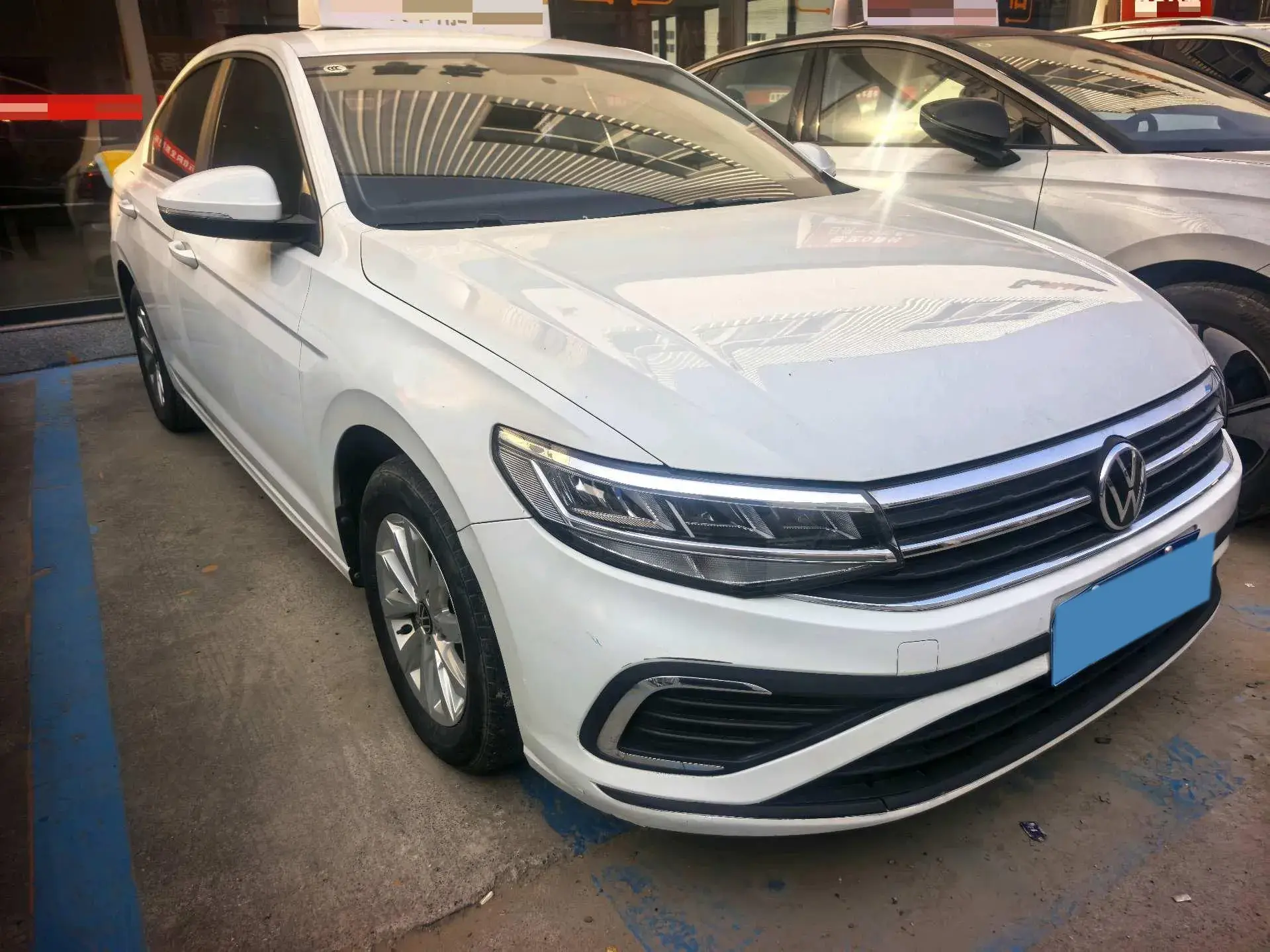 2023 VOLKSWAGEN BORA thumbnail 4