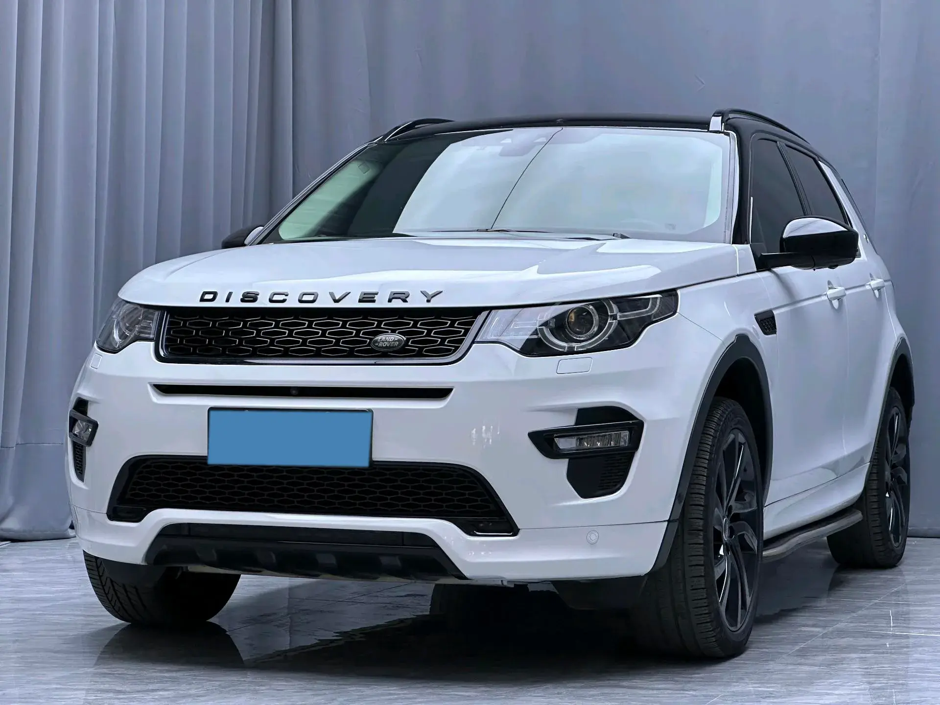 2019 LAND ROVER view 1