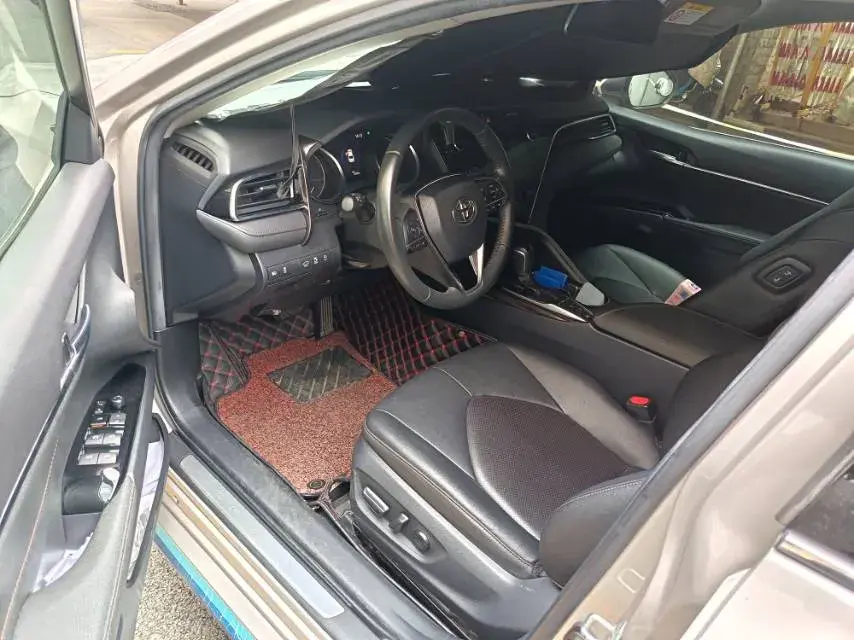 2019 TOYOTA CAMRY thumbnail 2