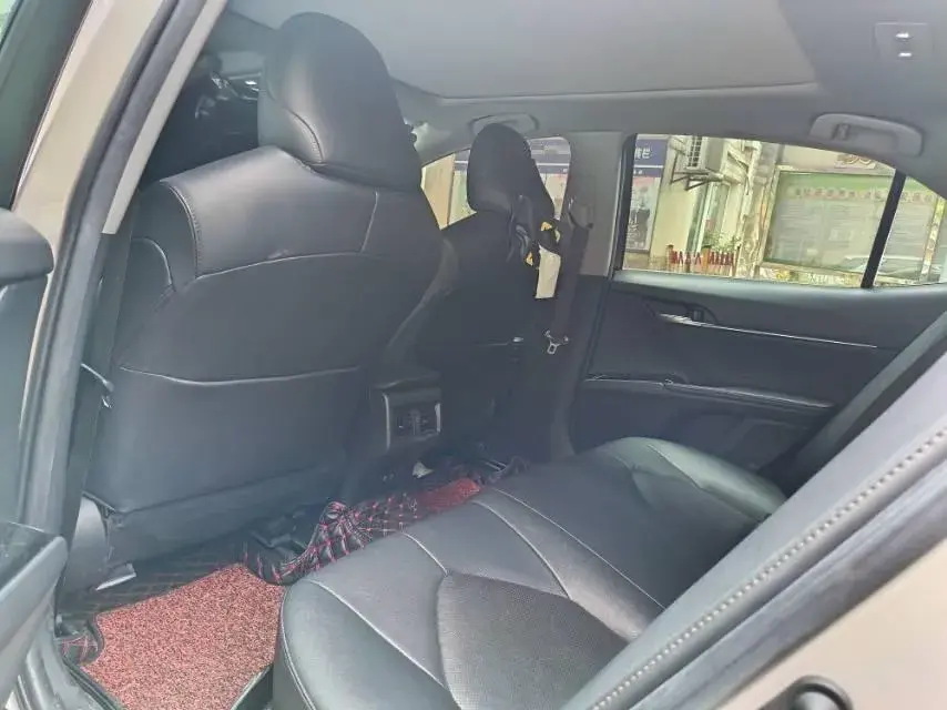 2019 TOYOTA CAMRY thumbnail 3