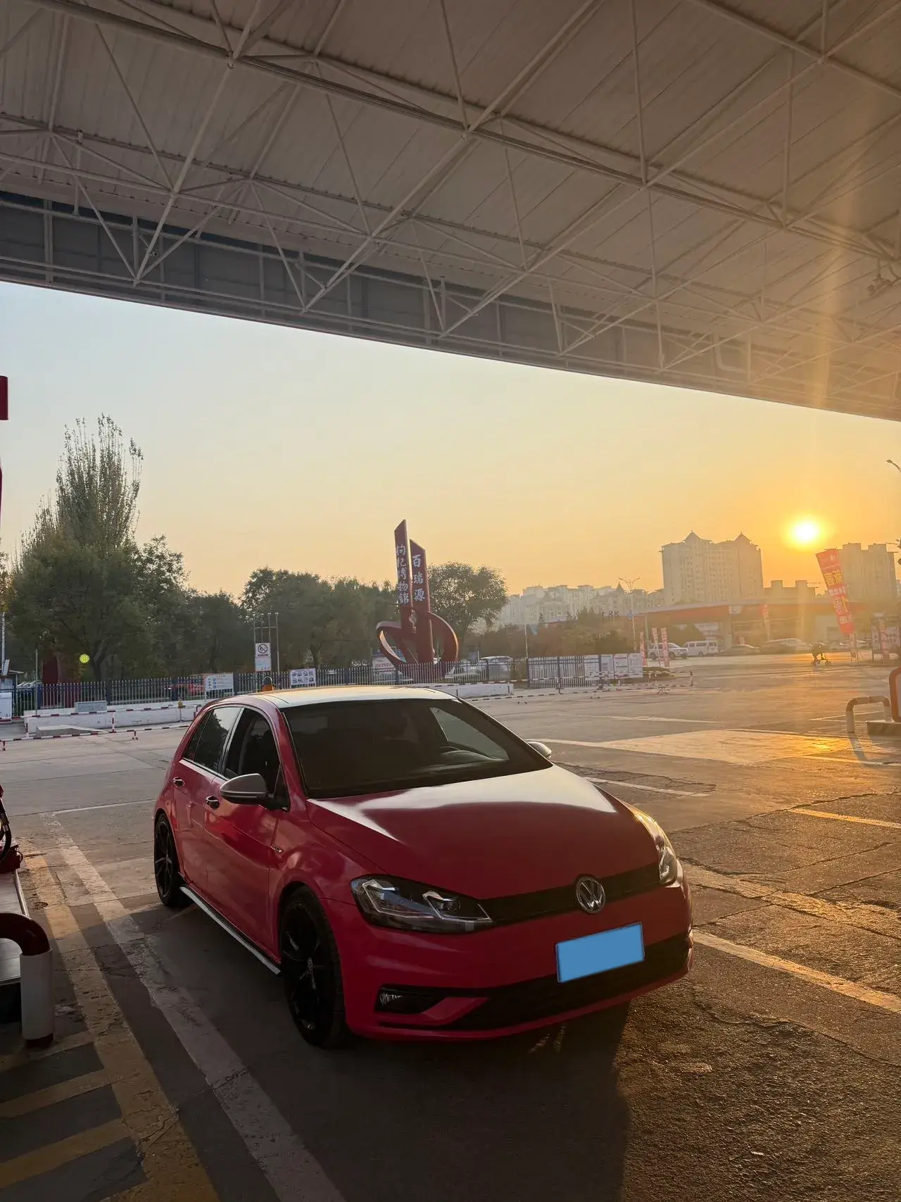 2018 VOLKSWAGEN GOLF thumbnail 2