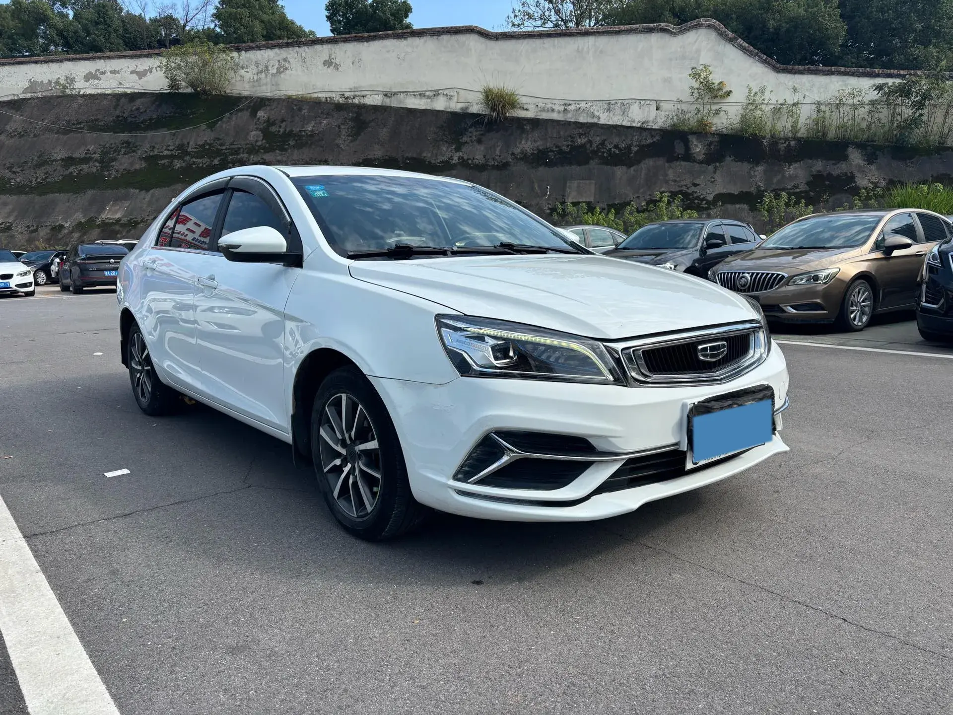 2019 GEELY EMGRAND thumbnail 3