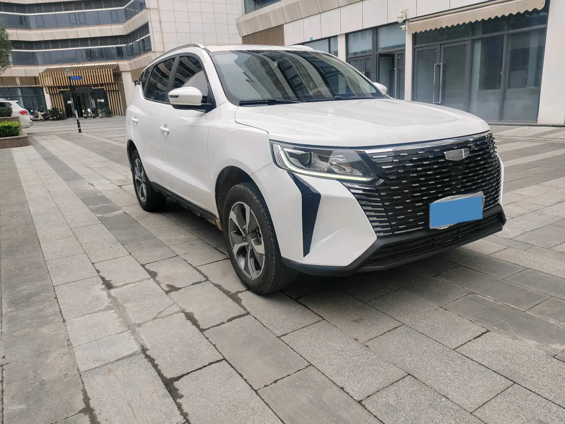 2024 GEELY OKAVANGOPRO thumbnail 3