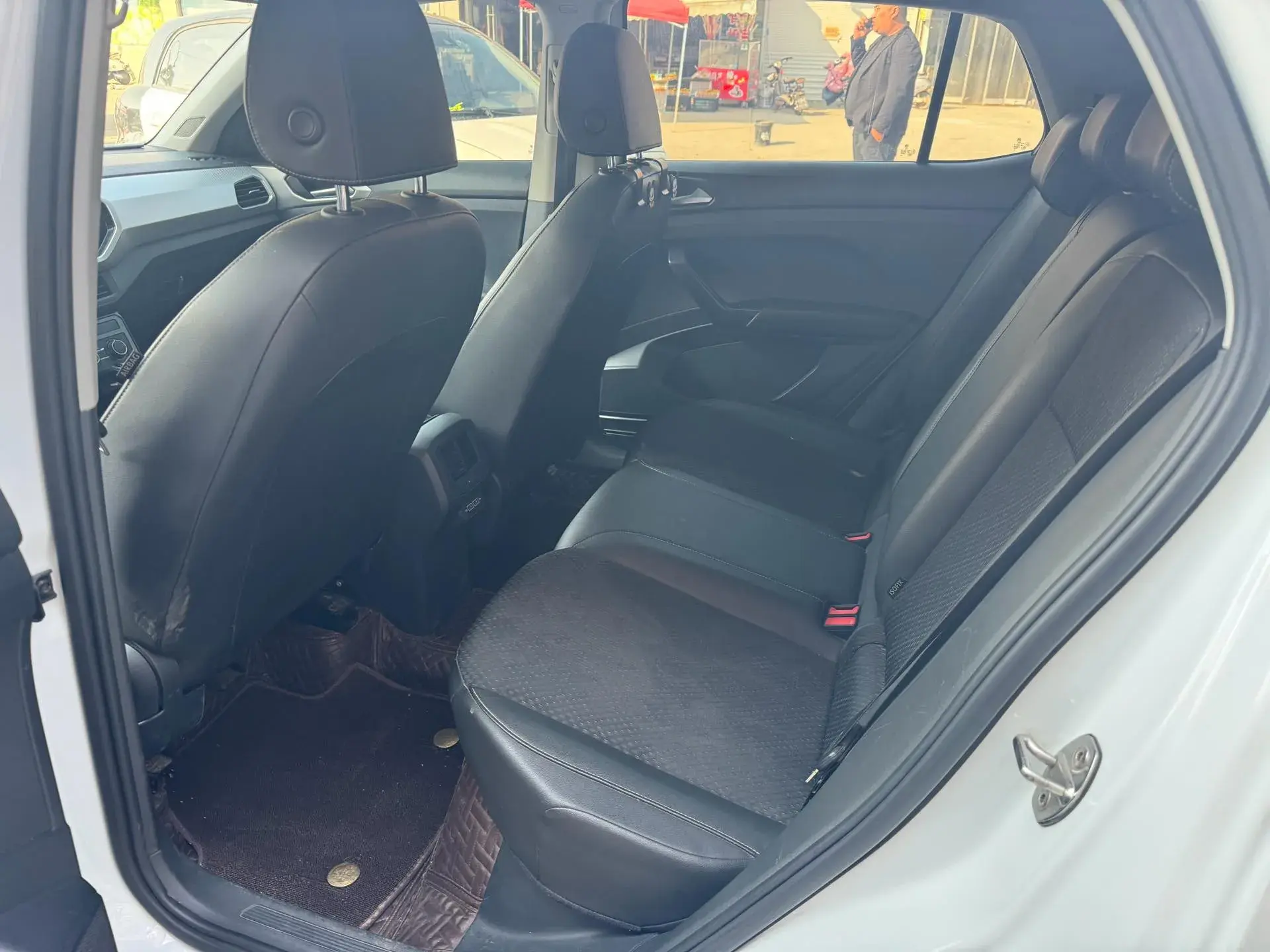 2021 VOLKSWAGEN TACQUA thumbnail 3